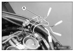 Subthrottle Sensor Output Voltage Inspection 