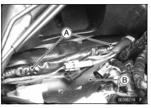 Cylinder Head Cover Removal 