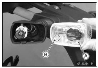 Rear Turn Signal Light Bulb Replacement